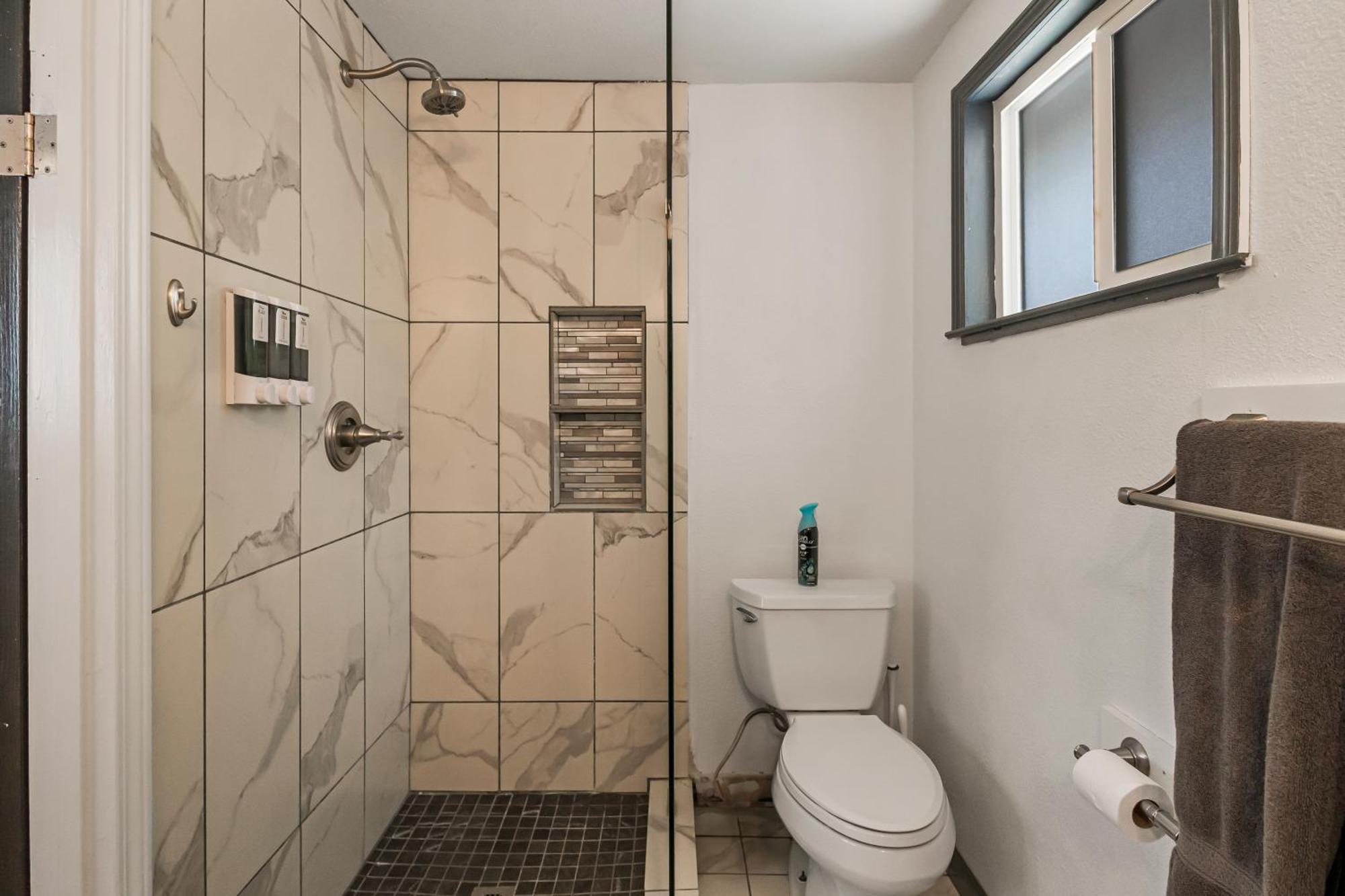 Guest House, Accessible To Downtown, & Fast Wifi! Chico Buitenkant foto